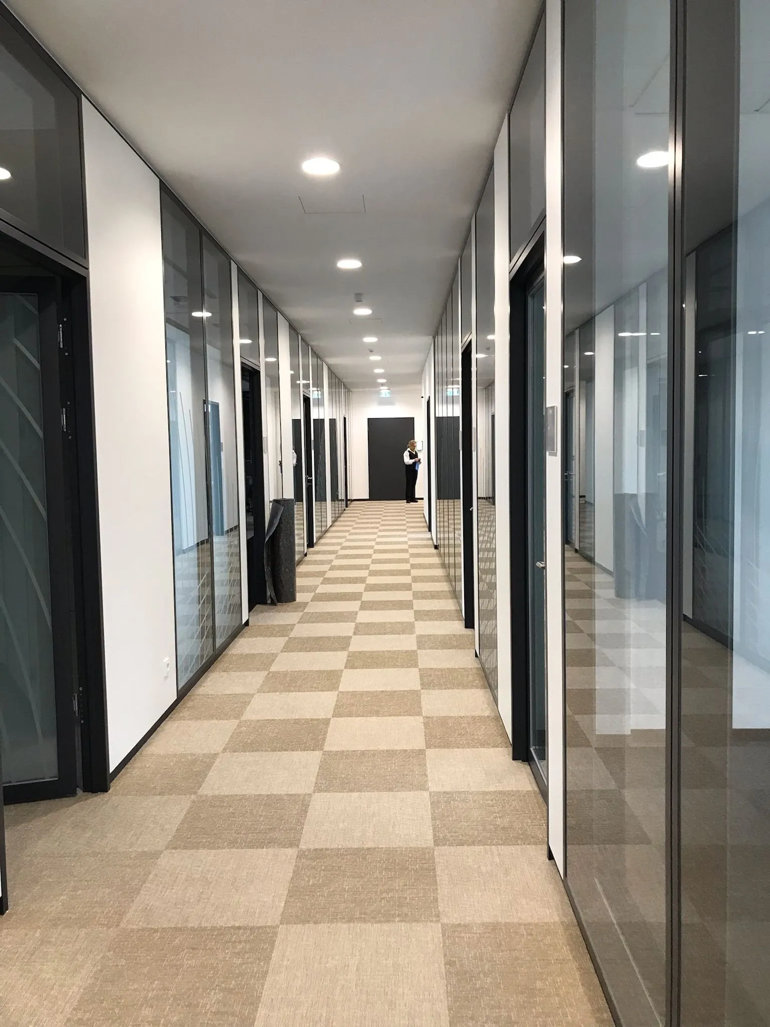 310 m² Oberboden auf Doppelboden – Konzern im Ruhrgebiet — Bild 4